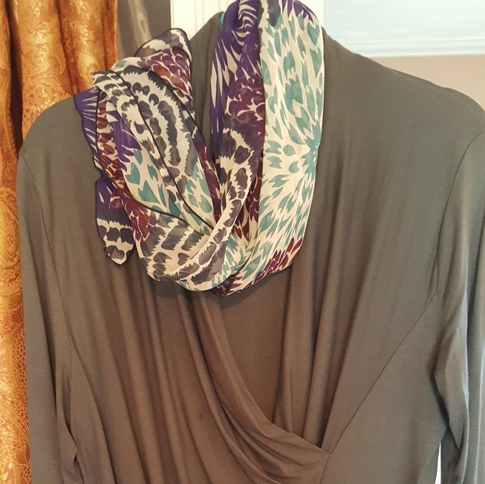 Tunic - Picture 2 of 6